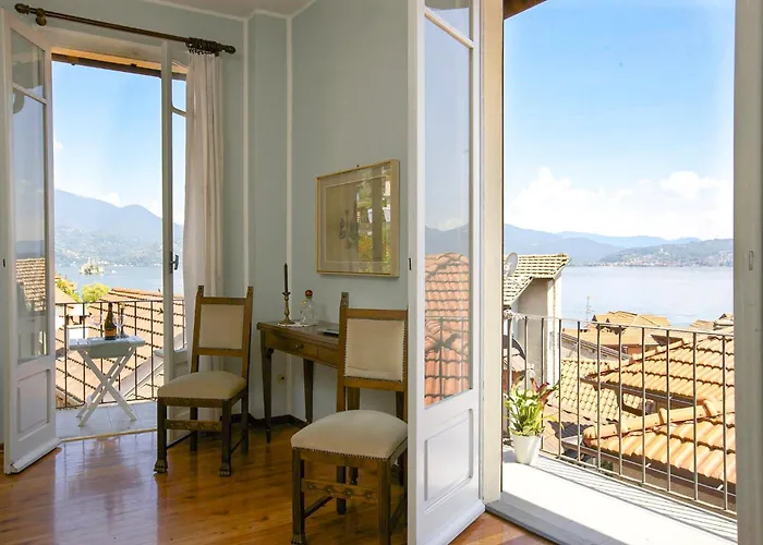 別荘 Casa Maria Vittoria カンネロ・リヴィエーラ