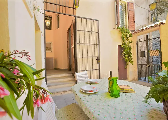 Casa Maria Vittoria 別荘 カンネロ・リヴィエーラ
